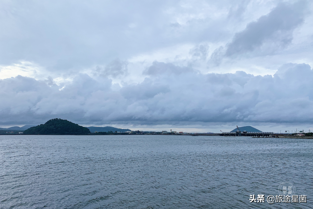 菲律宾韩国街在哪里(韩国 | 九月初的济州岛，时有风，偶有雨)