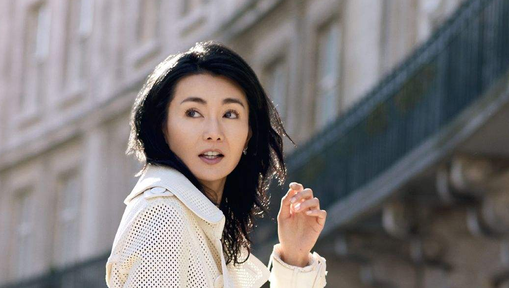 张曼玉:被调侃"恋爱脑影后" 聚光灯下游走半生 59岁回归普通生活