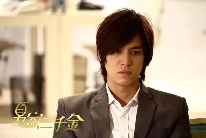 重温《夏家三千金》，才发现集渣男绿茶于一体的狗血剧，太毁三观