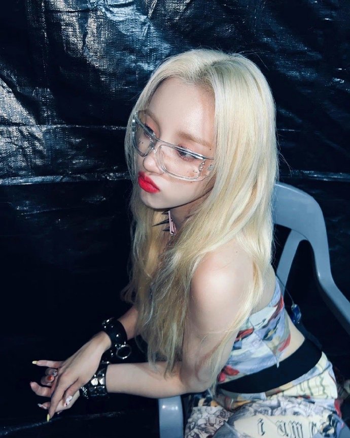 7.17美图：秦岚 任豪 肖战 檀健次 罗云熙 龚俊 张予曦 唐嫣 李易峰 王俊凯