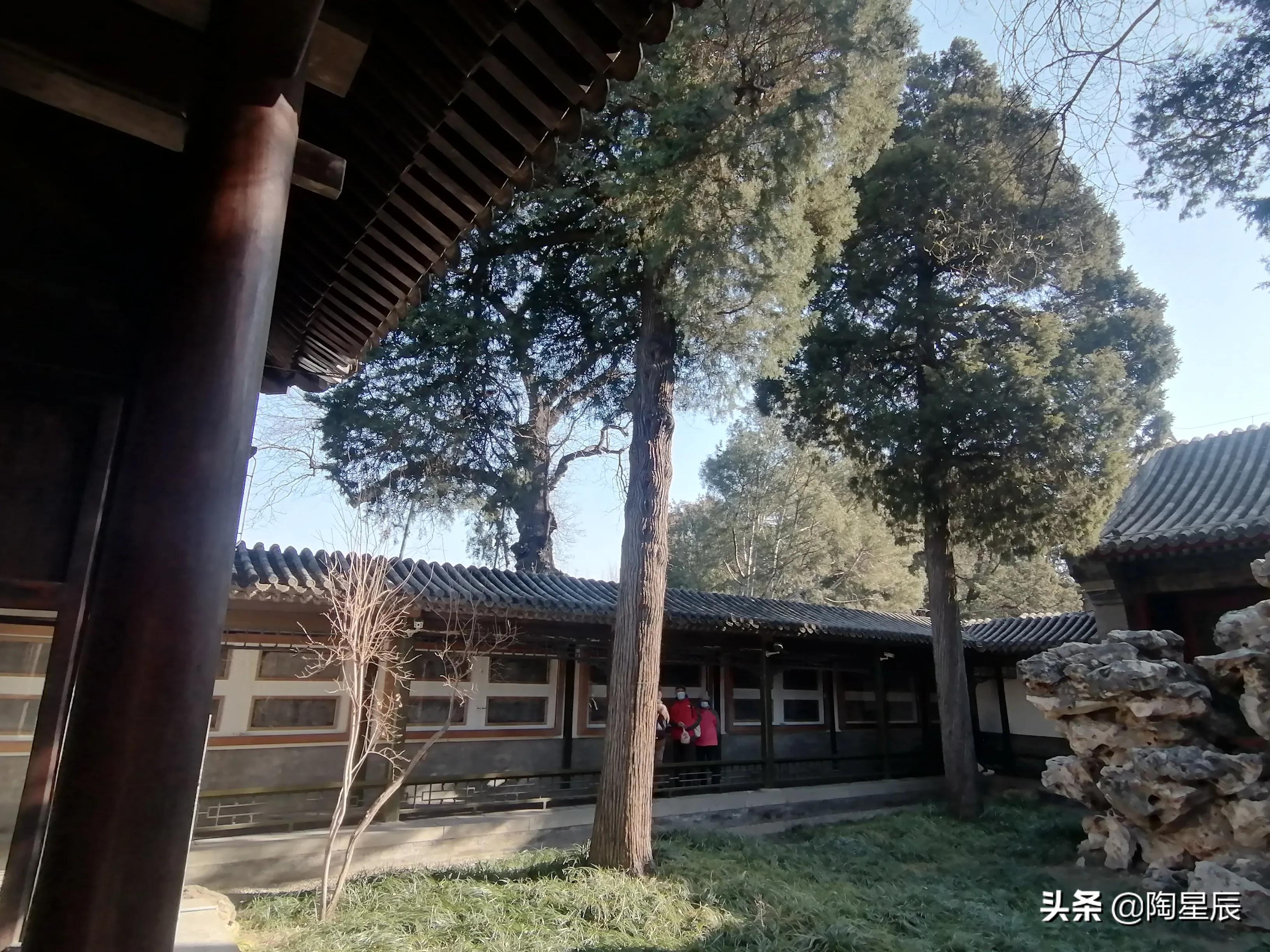 公交徒步游北京：北海公园北岸的景点
