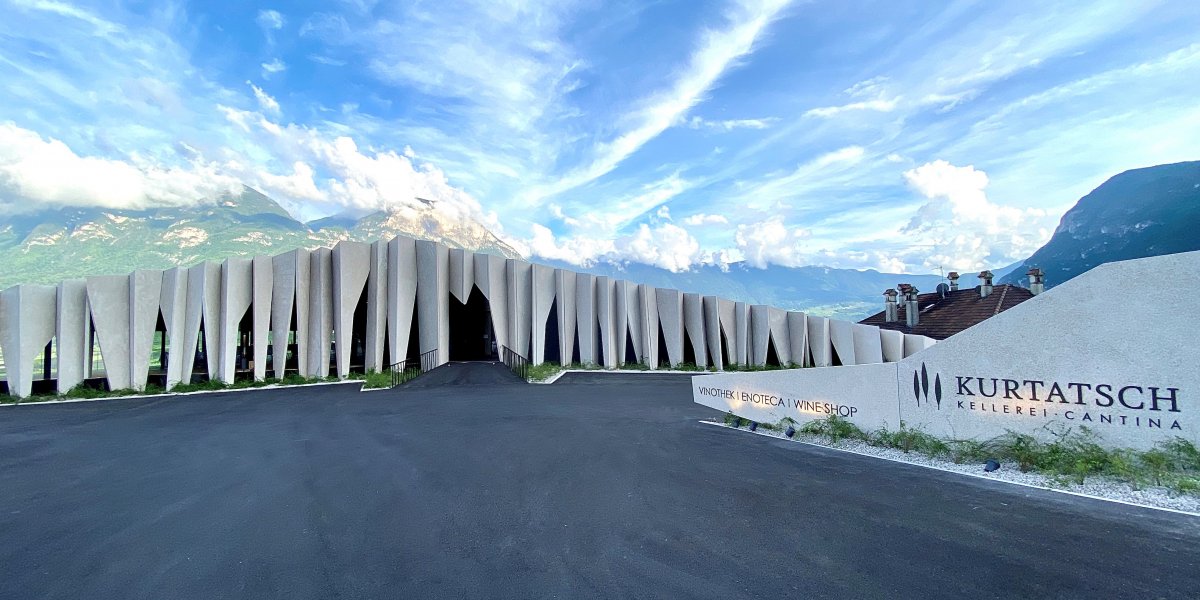 帮助酒香走出酒巷的酒庄建筑