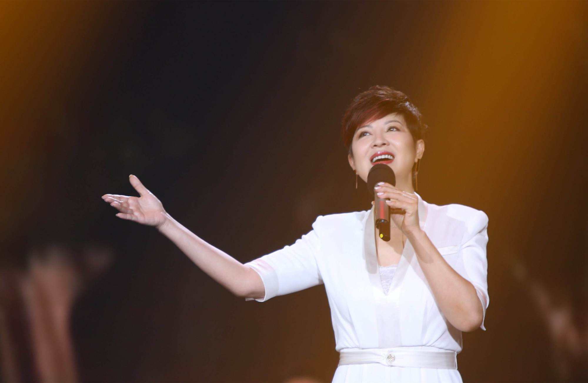 “青歌赛”7位选手现状，大多数人风光不再，1人已遗憾离世