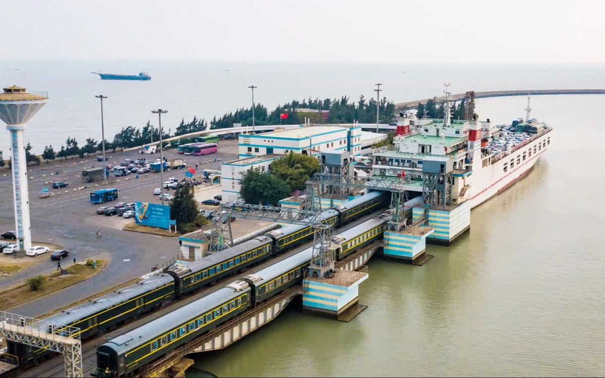 港珠澳大桥有55km,琼州海峡仅19km宽,为何不建跨海大桥?