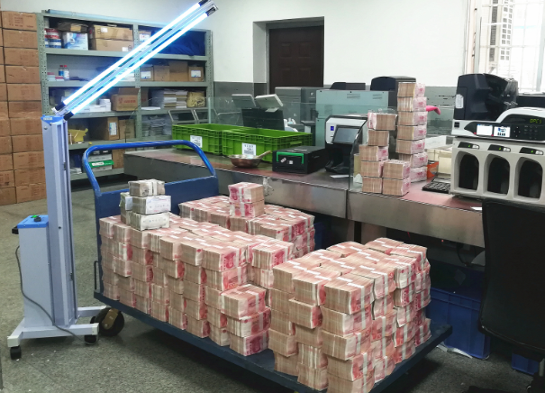 (假如将1亿现金存入银行,储户能够过上啥样的日子?