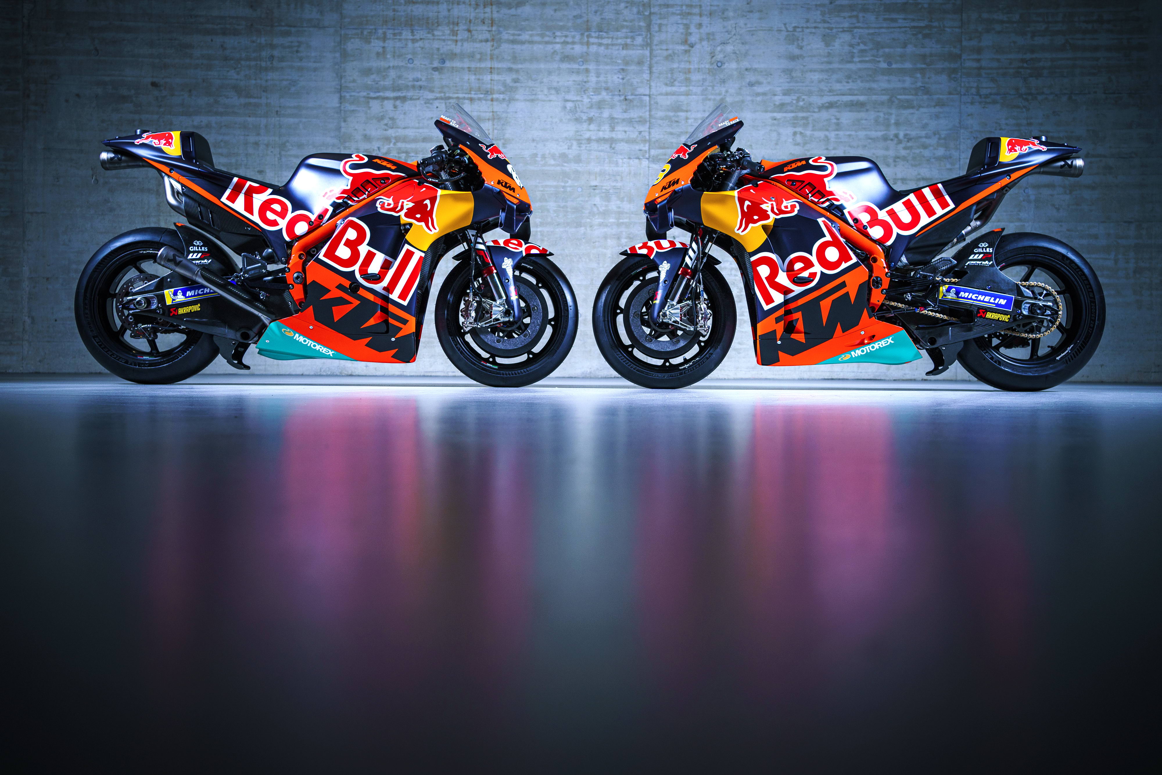 赛车rc比赛(MotoGP 2022：KTM MotoGP 红牛车队的 RC16 赛车)