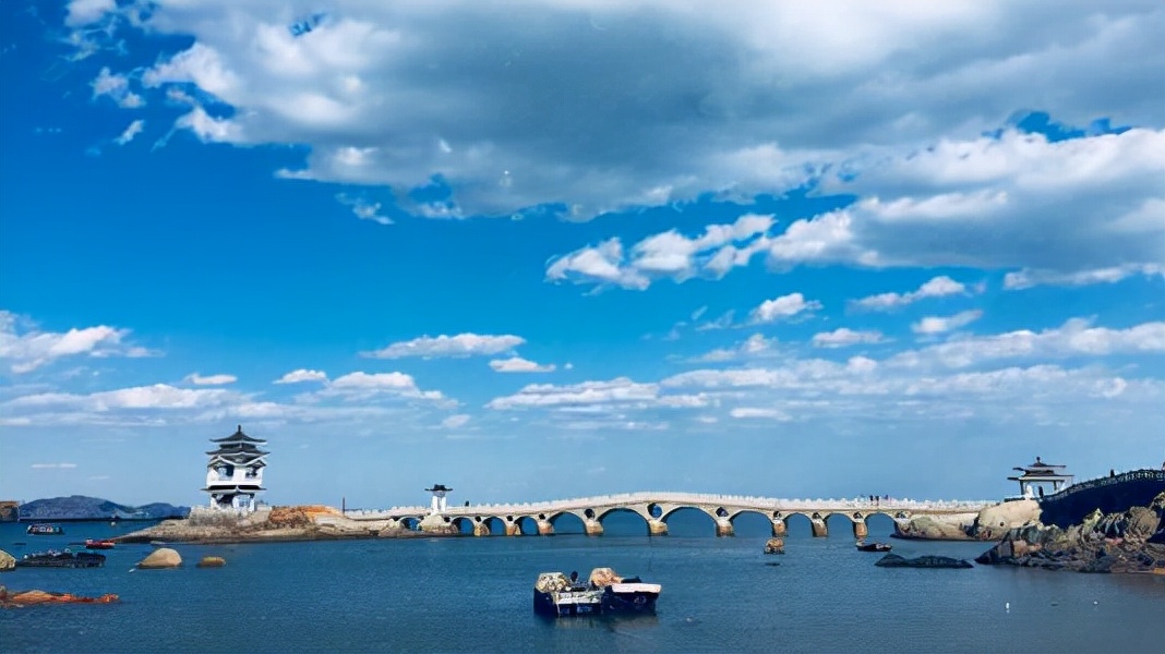 辽宁一直要去的景区，海水清澈见底，素有“第二北戴河”之称