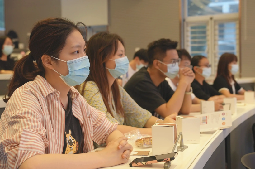 “毕业后，我成为了一个高学历的穷人。”985大学生心酸吐槽