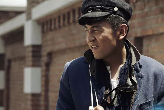 出道15年，爆红后绯闻不断，为何翟煦飞对他依旧不离不弃？