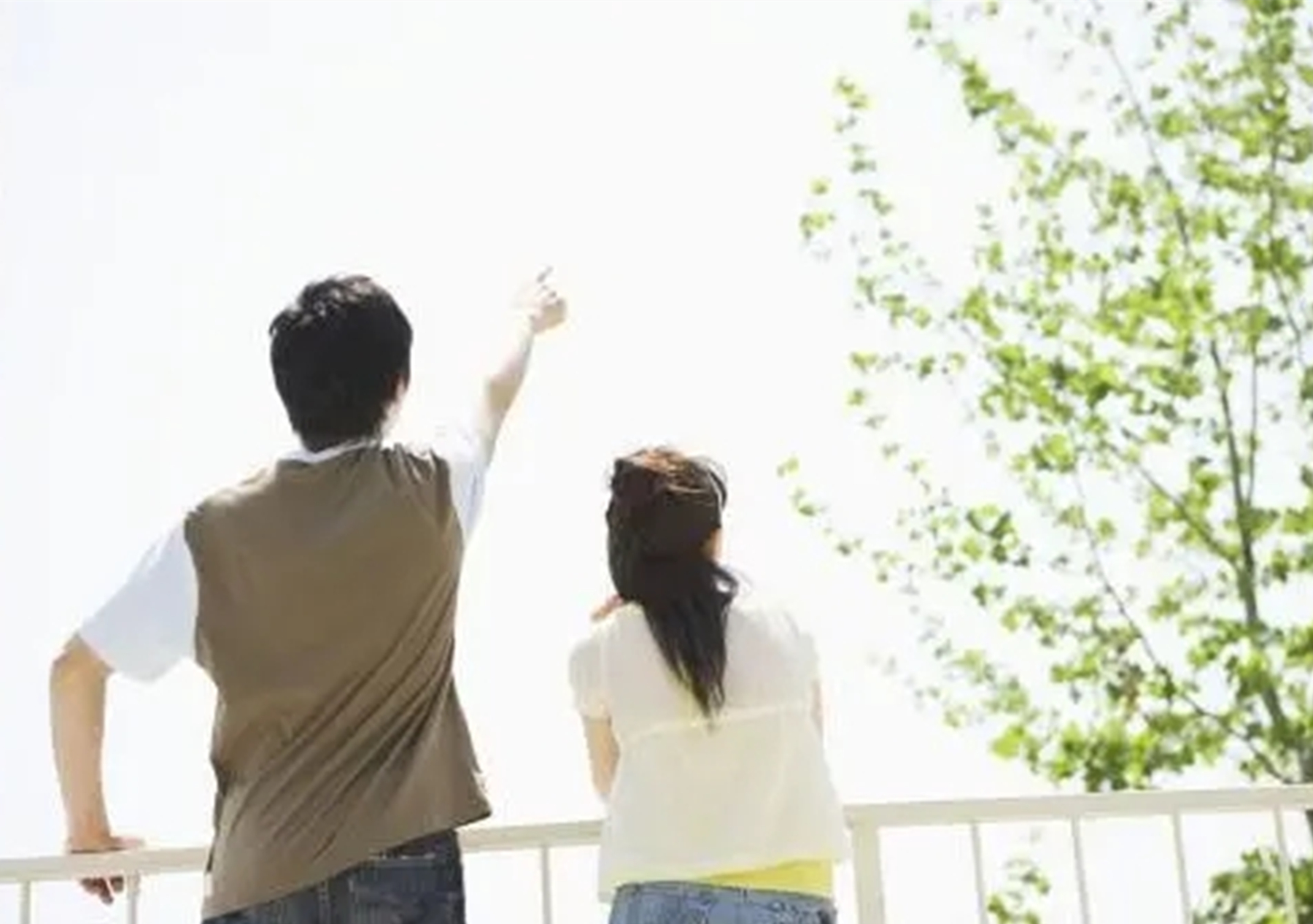 中国首位变性人，隐瞒男儿身嫁给52岁富商，丈夫死后一张纸条拆穿