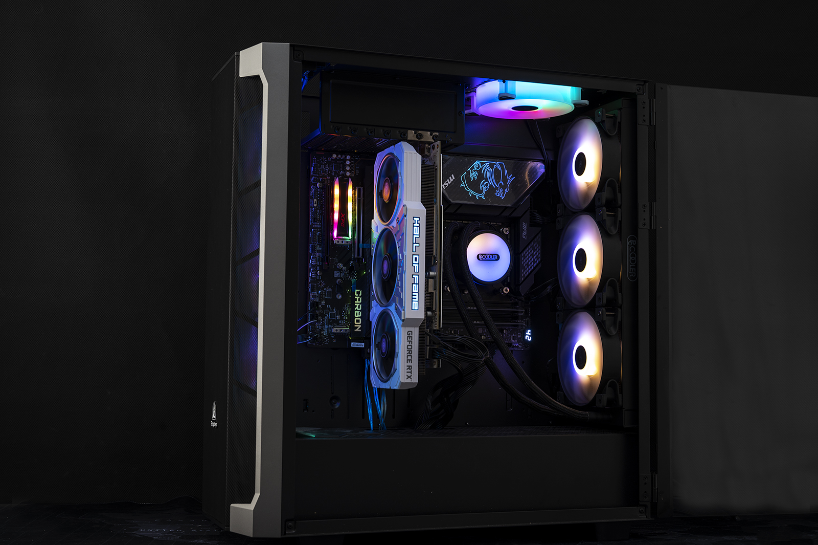 将高性能释放为生产力，高带宽DDR5带飞十二代酷睿平台