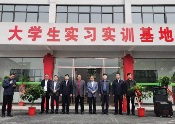 中国大学分8个档次，考上前3档毕业不愁没工作，你的母校在哪档