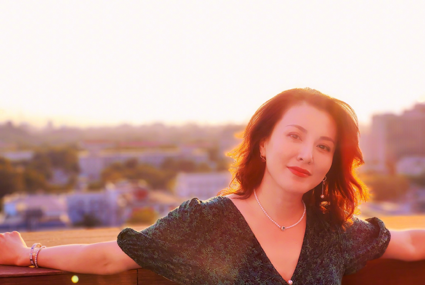 梦桐：曾因没钱买服装遭嘲讽，在央视工作25年，如今46岁活成这样