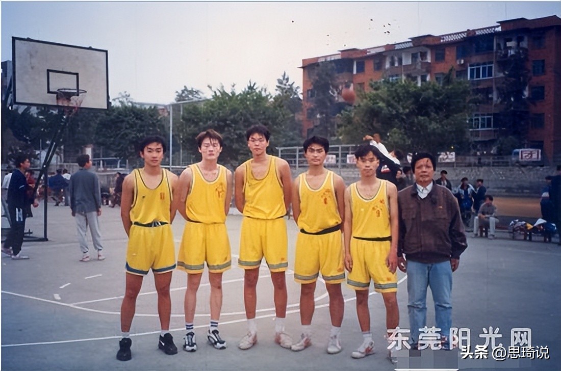 cba朱芳雨为什么那么重要(“3分雨”朱芳雨的传奇人生，以及他生命中两个重要的女人)