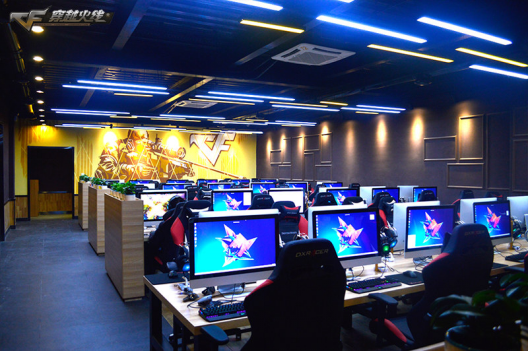 网鱼网咖会员卡多少钱走进网吧