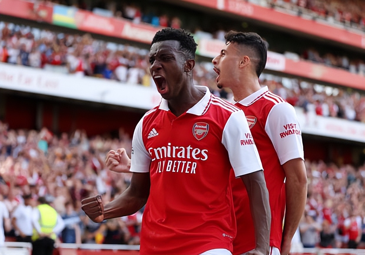 欧冠热刺为什么4比4赢曼城（曼城豪夺英超，利物浦梦碎四冠王，争四狂魔陨落，热刺大逆袭）