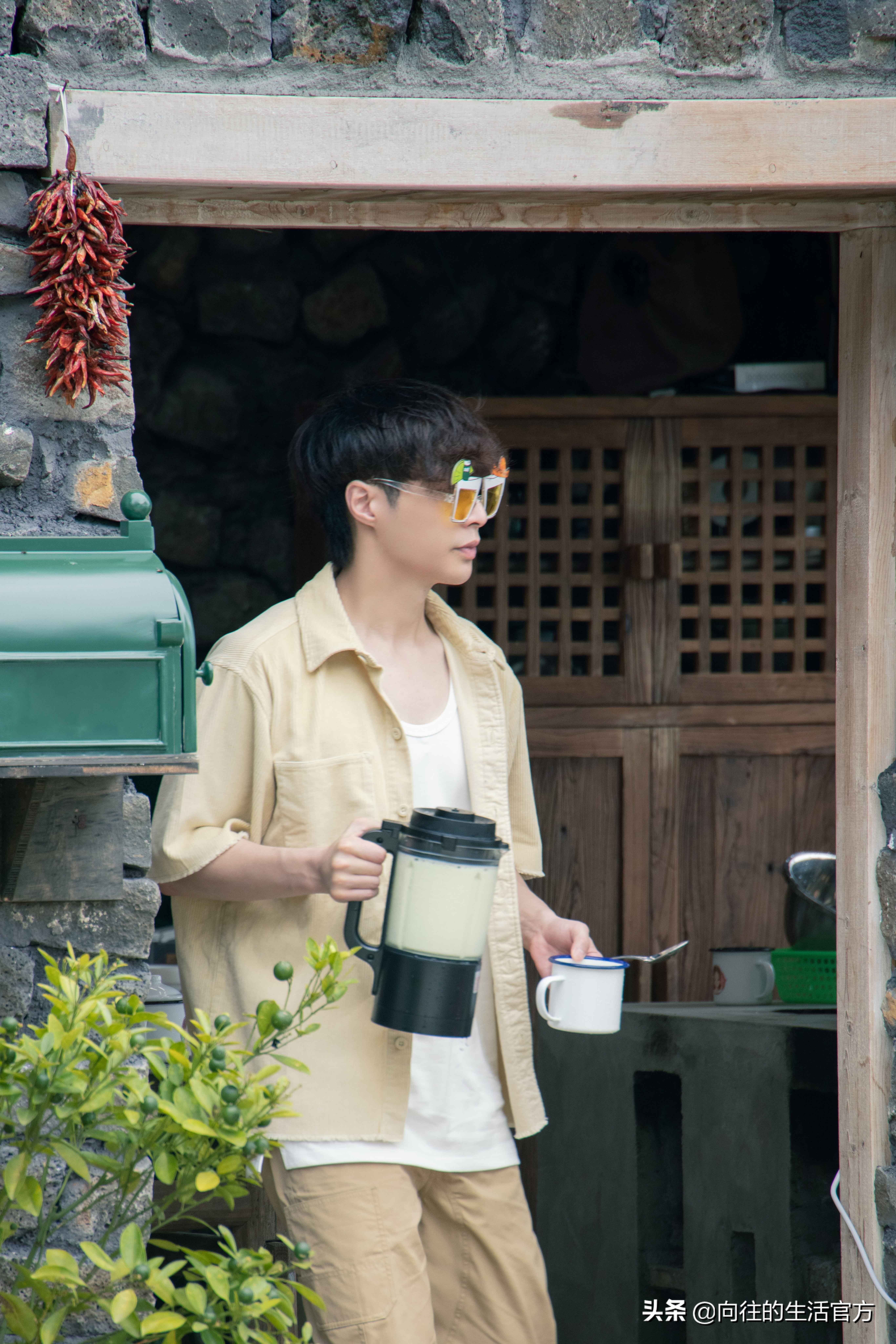 《向往6》刘奕君钓鱼大丰收 何炅刘震云成欢喜冤家