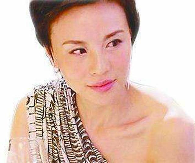 女模特4年