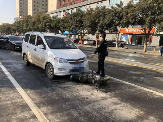 武功县公安局：巡逻路上暖民心 细微之处显真情