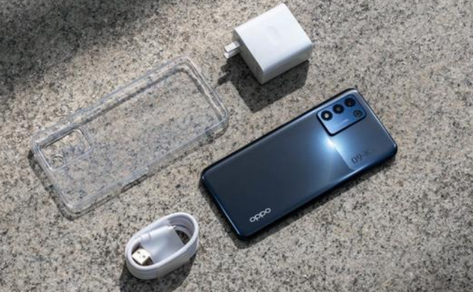 性能颜值拉满，骁龙778G芯+120Hz变帧屏+5000mAh，仅1199