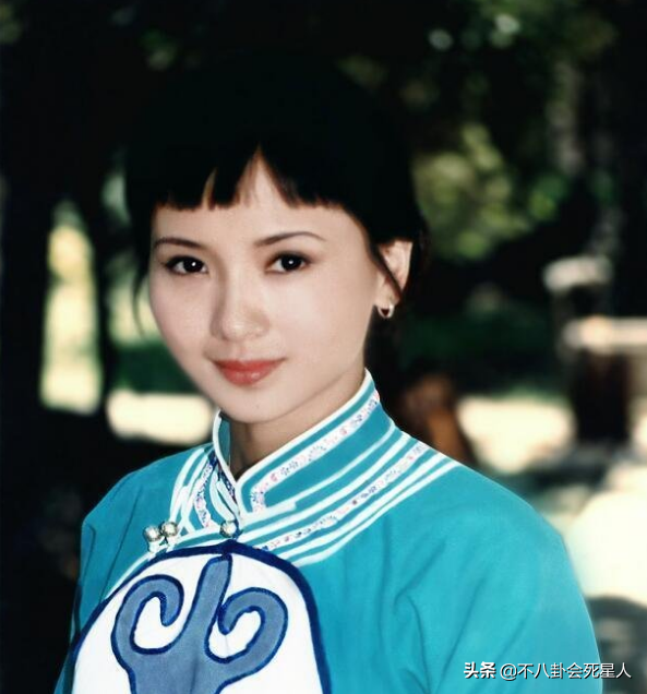 长相不算一眼惊艳，但却格外耐看，这7位女星戳中了大家的审美