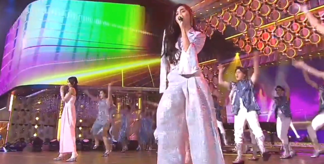 七一晚会15位女星一道风景线：汪明荃牡丹裙华贵，孟庆旸又出圈了