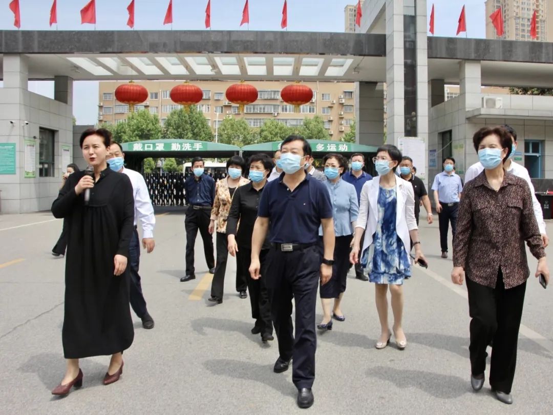 ��������Э��ϯ�Ÿ���һ�е���ʮһѧУ����Ԥ��δ�����˷��﹤��