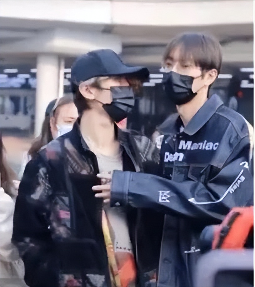 李英超怎么喊李振洋（“娱圈菩萨”木子洋：为宠粉给粉丝爆衣，多次劝学培养粉丝三观）