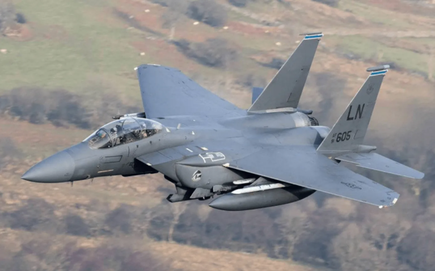 �Ա�����F15����10����ǿ���ģ���ý��F15�Ѿ����Ǽ�10ս���Ķ���