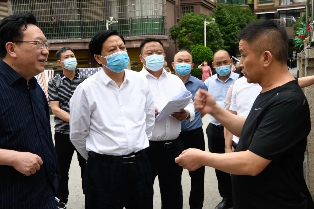 李万千在辰溪督导房屋安全隐患排查工作时要求 依法依规开展排查整治 坚决有效防范事故发生