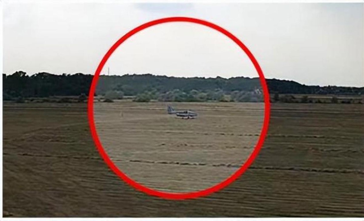 ���طɻ�ͻ�Ʊ�Լ����������غ��������һ�ˣ�6��ս����û��ס