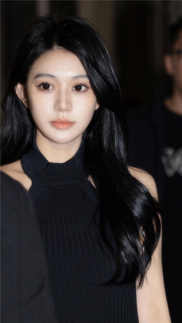 情感剧,《相亲,站住别跑》主要讲述了性格活泼开朗的吴映真通过相亲