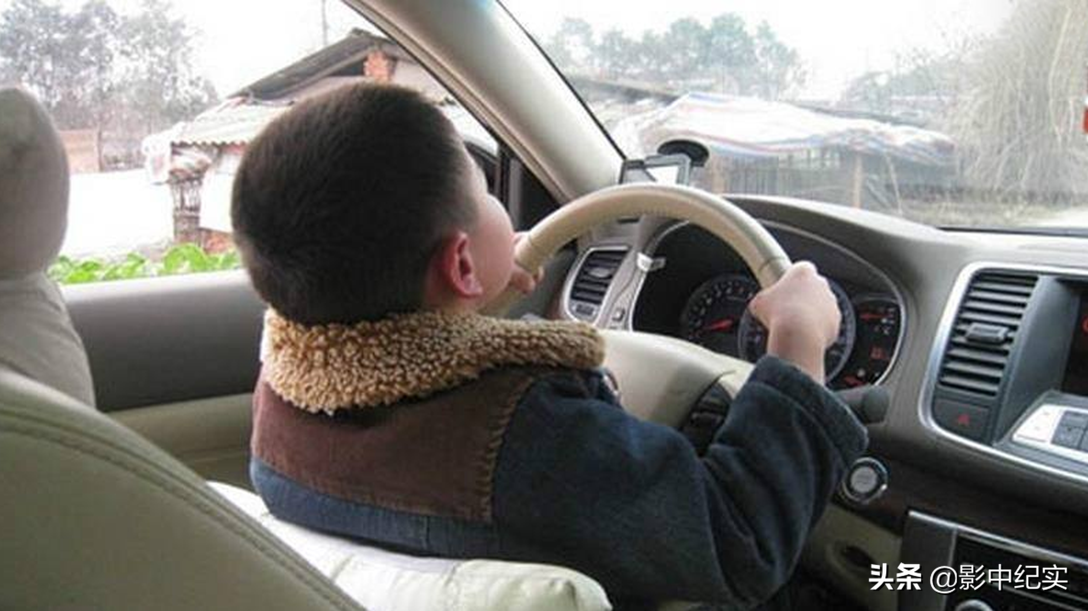 2016年11岁小学生肇事逃逸致人死亡，牵出四方失责人员，法院咋判