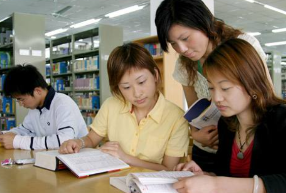 学生毕业后想要留校任教，需要满足三个条件，学生提前了解有好处