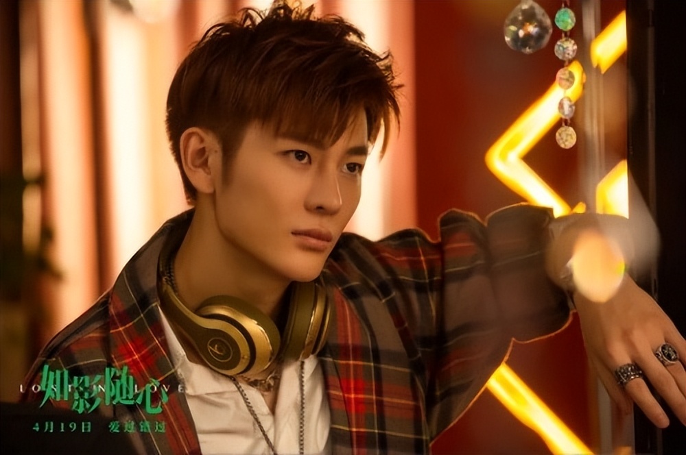 长年坚持吃素食的王嘉，生活中是怎样的？