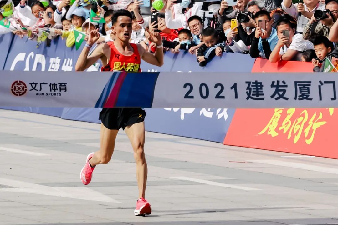 35岁的2:12:12！杨定宏的新PB