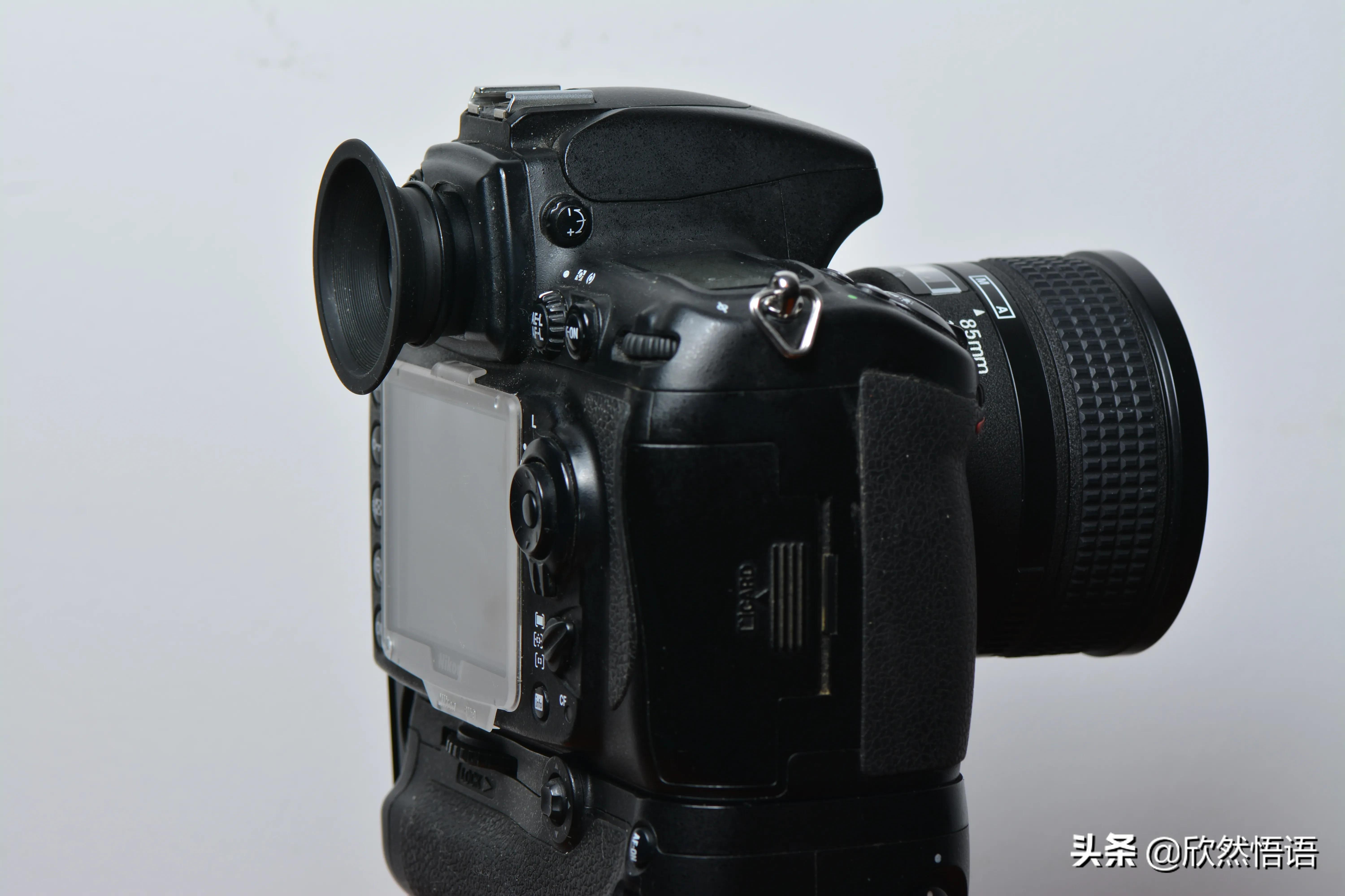 「酷玩儿相机三」尼康d700没有翻转屏,有了它低机位不再趴下