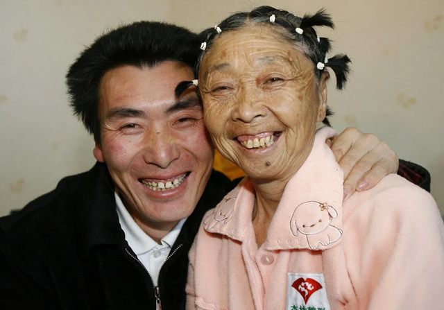 李玉成曝心酸往事，称为娶85岁马玉琴为妻，失去孝顺母亲的机会