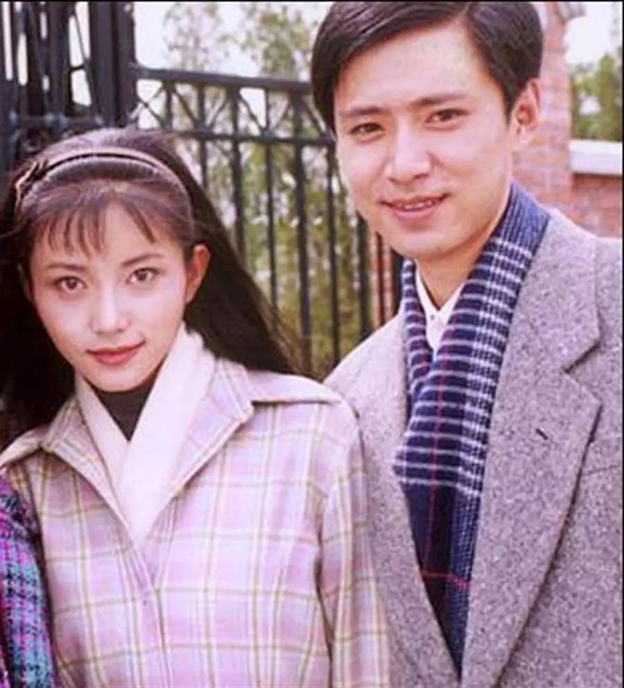 “痴情男”高鑫，出身名门贵族，娶云南姑娘王一楠，24年不离不弃