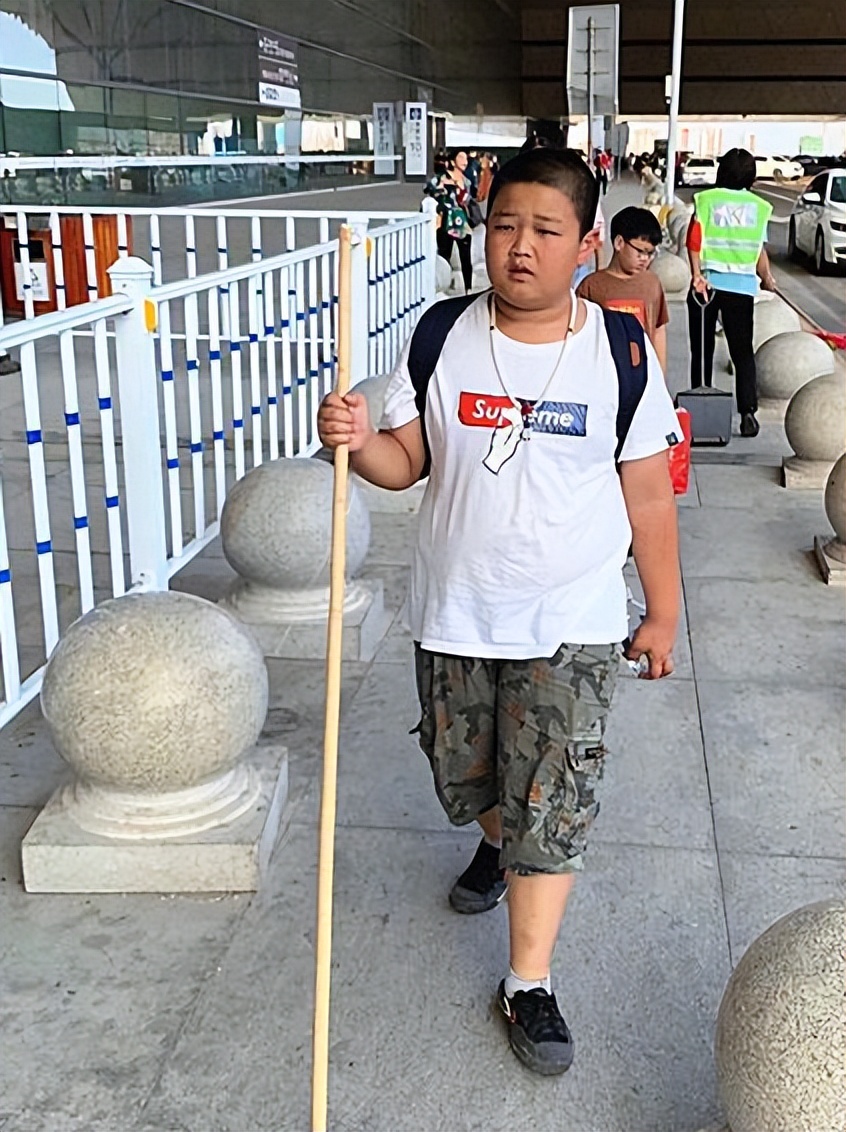 “乐华太子”：史上最惨富二代，体贴懂事的他为何被送去变形记？