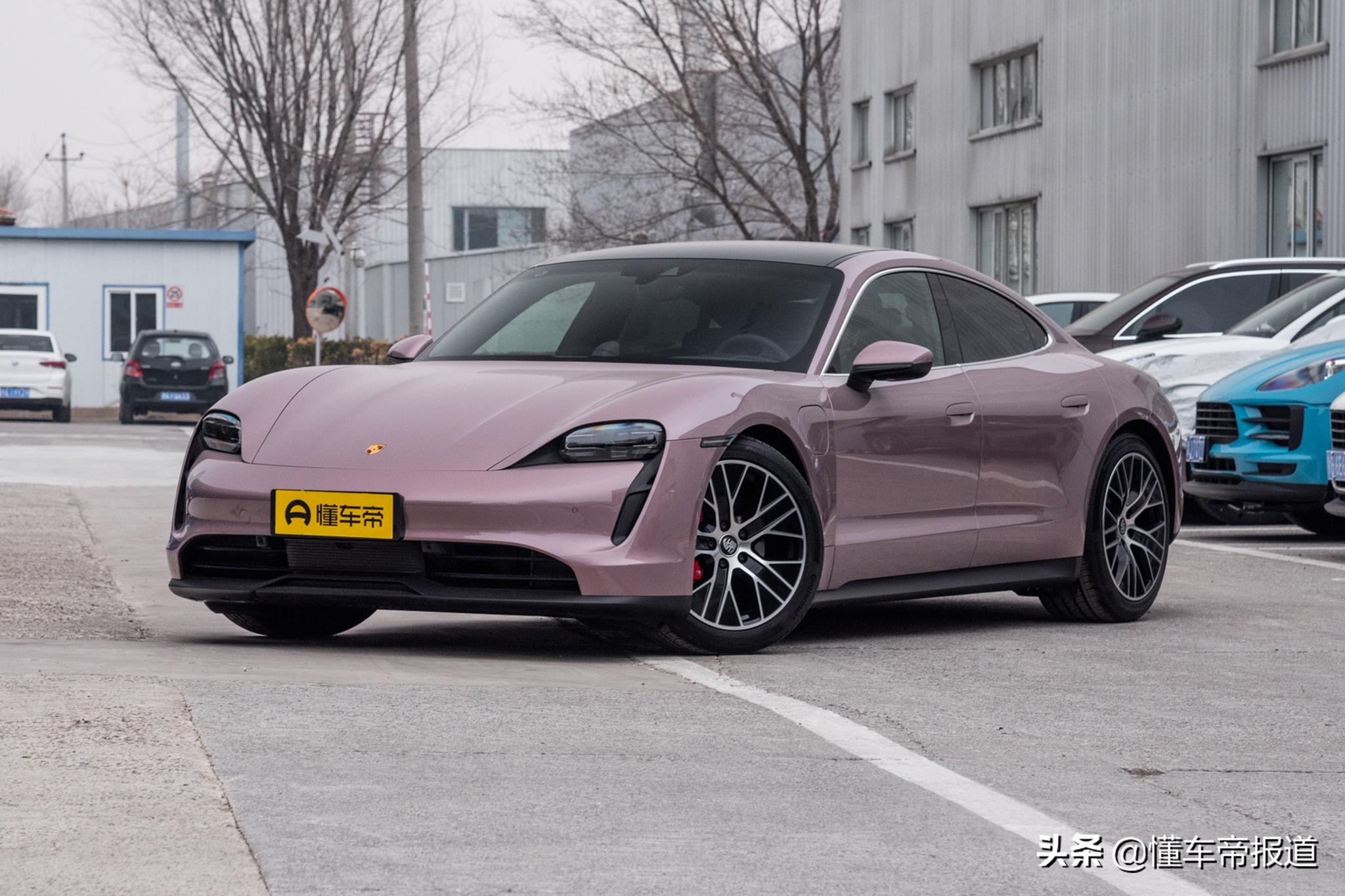 奧迪a5敞篷車報價（新車 - 與保時捷冰莓粉孰美？奧迪A5敞篷增水韻粉車漆！約50萬元起）