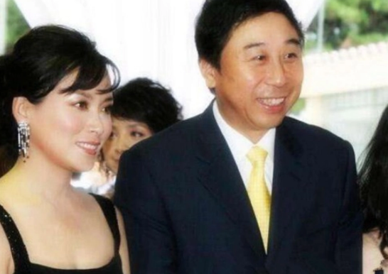 冯巩的老婆是谁 冯巩的媳妇照片-佳迪双