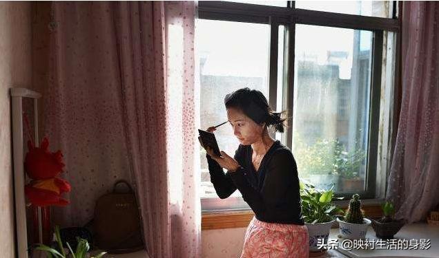 16岁女生在校遭到同学追求，多次表示拒绝后，同学竟将她毁容