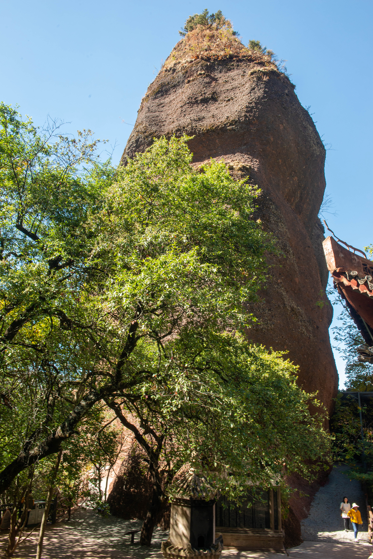 四,山路弯弯到达泸沽湖离开公母山景区,沿省道(s307)前往泸沽湖,公路
