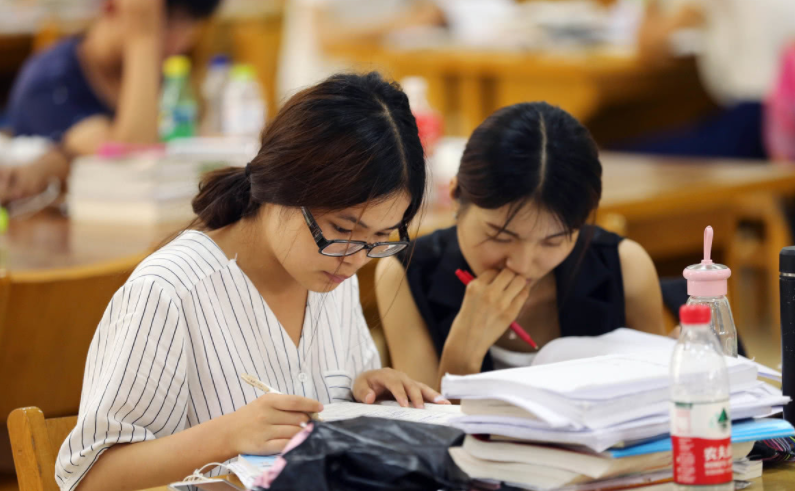 大学在省内读还是省外读？区别不仅仅在于就业，你选错了吗？