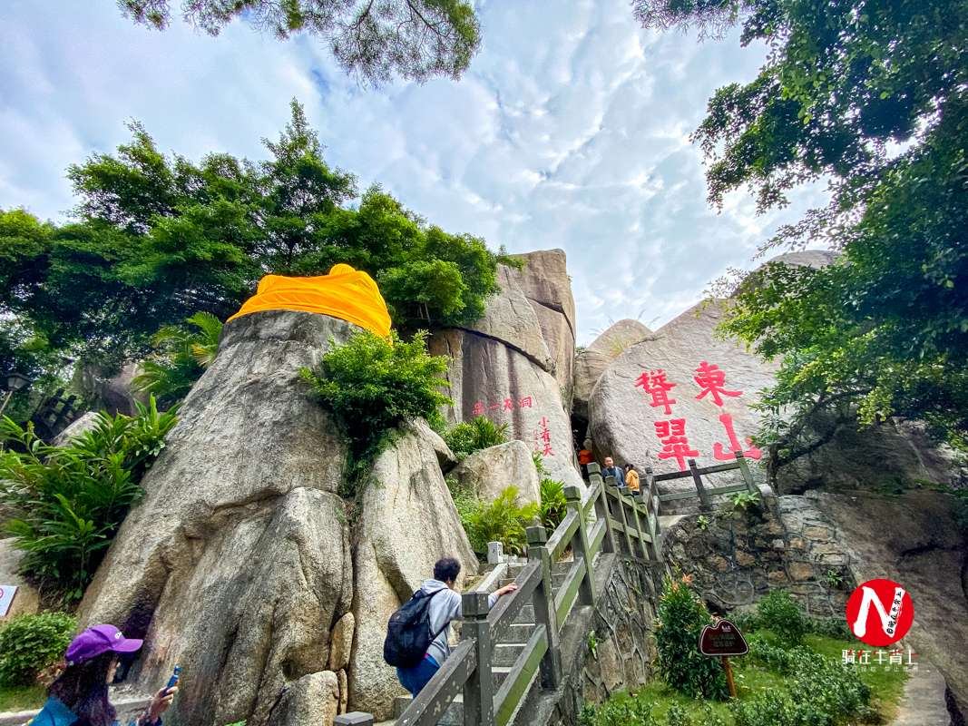 到海南旅游一定要去万宁东山岭，海拔184米却是当地第一山