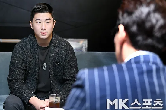 人气女团成员公开恋爱两年后分手!财阀前男友隐瞒陷入负面争议