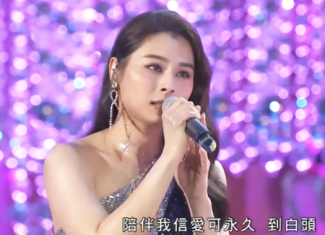 七一晚会15位女星一道风景线：汪明荃牡丹裙华贵，孟庆旸又出圈了