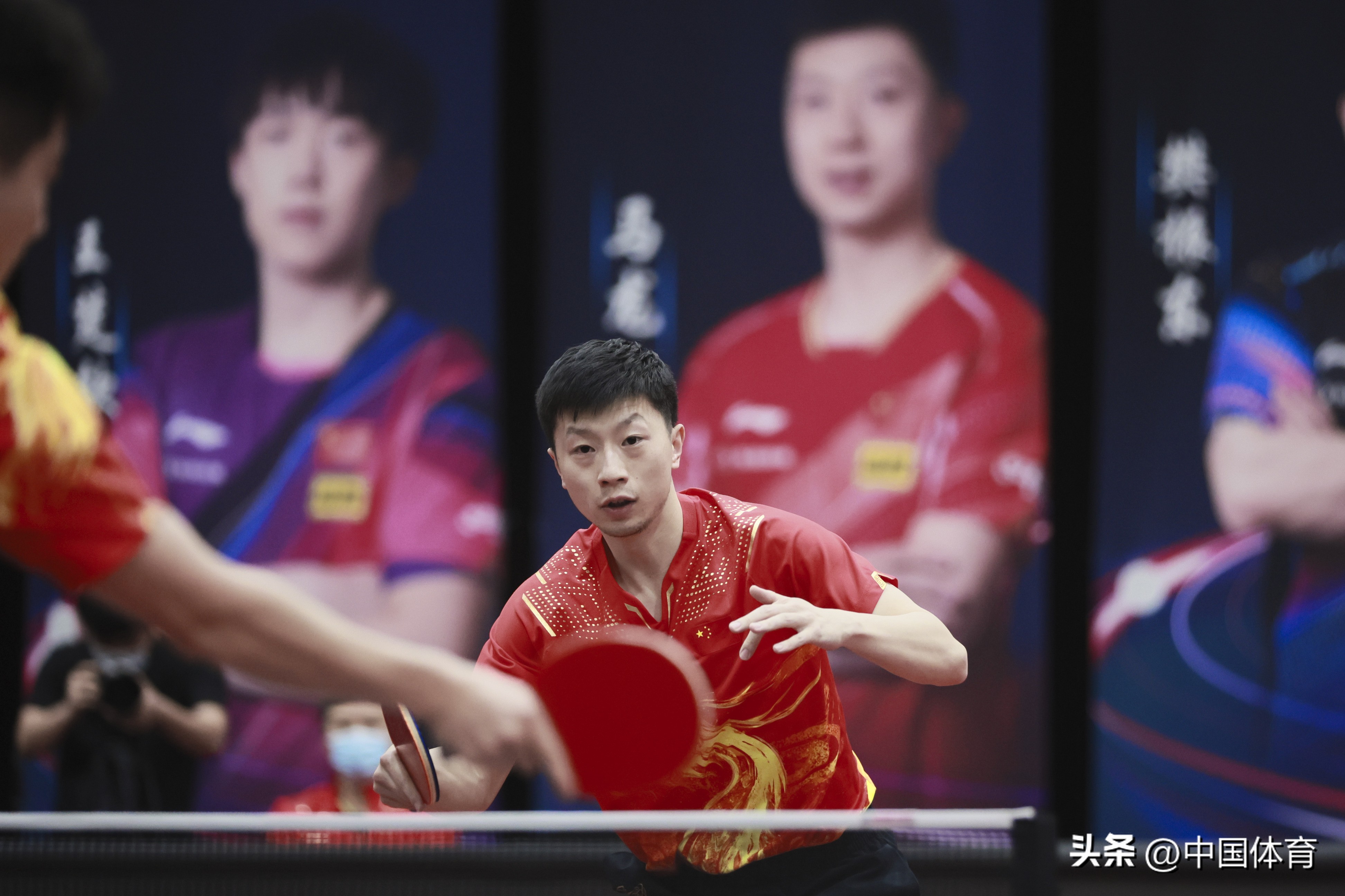 马龙男单vs梁靖昆（图集（马龙3比1战胜梁靖崑 晋级“直通赛”男单决赛）