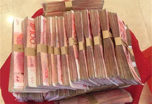 内蒙古贪官花2000万买石头，虚假报销46万，儿子生活费也公款报销